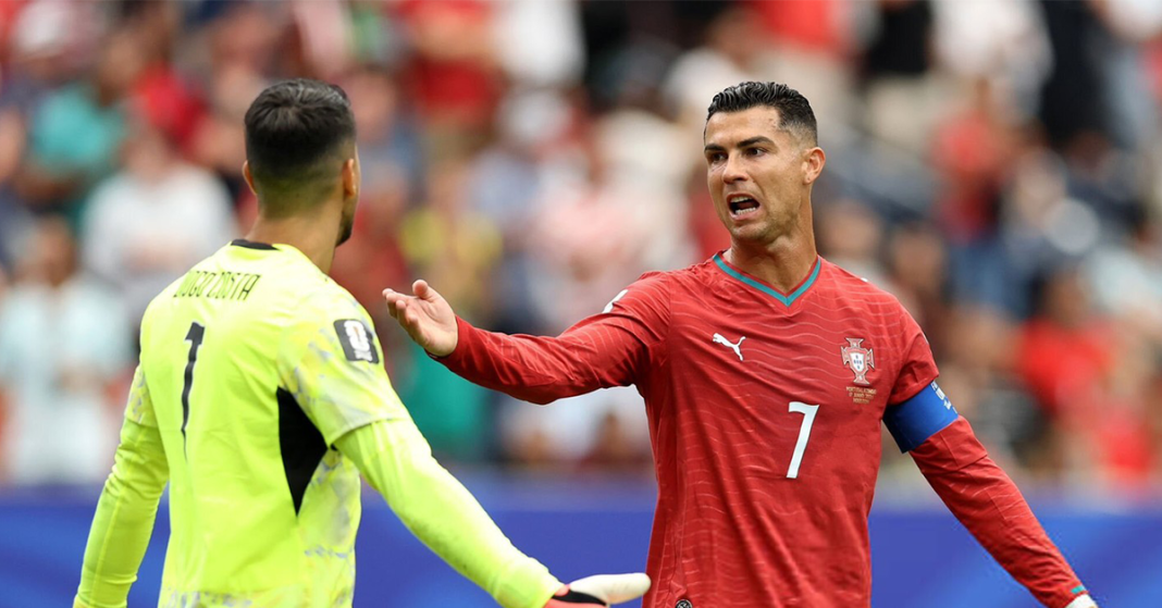 Ronaldo showed his displeasure towards his teammates