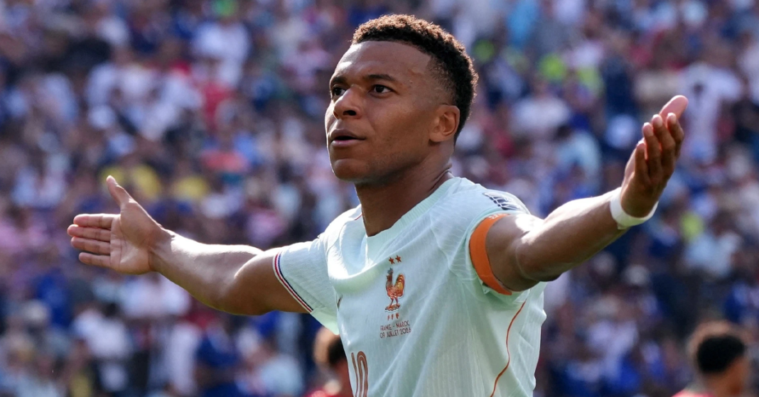 Mbappe brilliantly shatters World Cup history