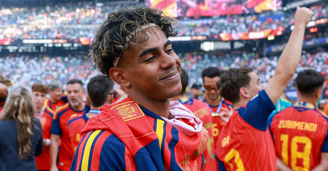 19-year-old Yamal brilliantly captivates Messi and Ronaldo