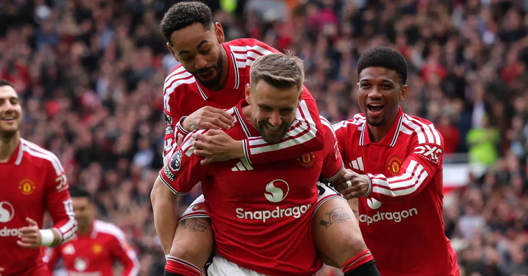 Man Utd legend defends this player after strong fan backlash