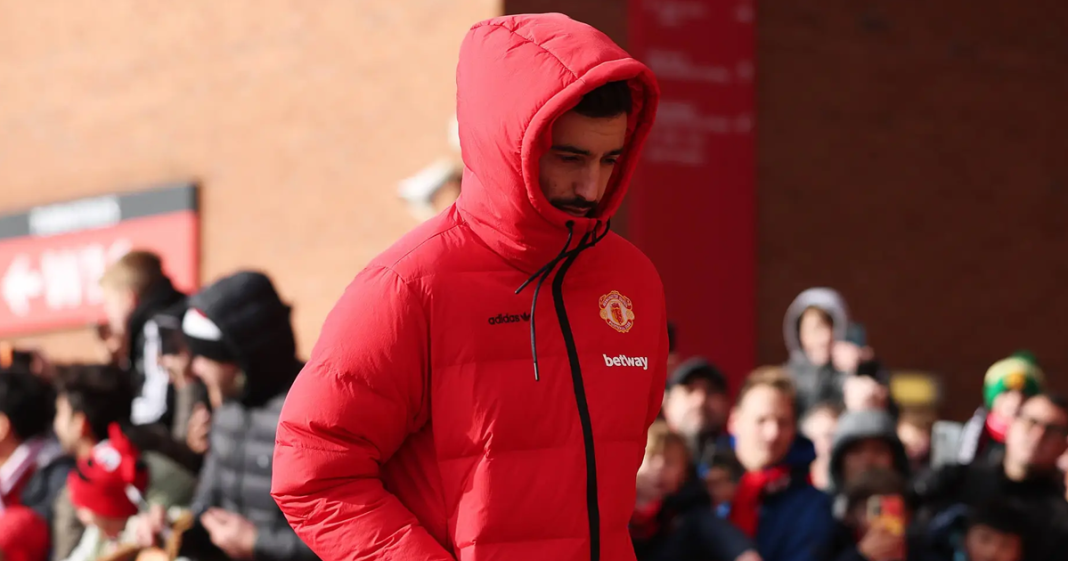 Man Utd legend tells Bruno Fernandes to leave European football after Carrick row